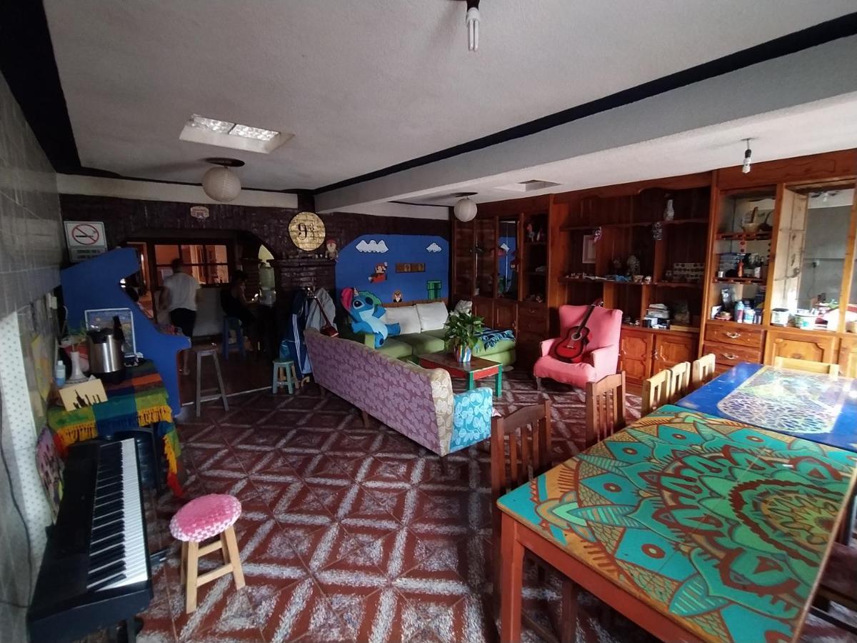 Lipi House Hostel ซานกริสโตบัล เด ลาสกาซาส ภายนอก รูปภาพ