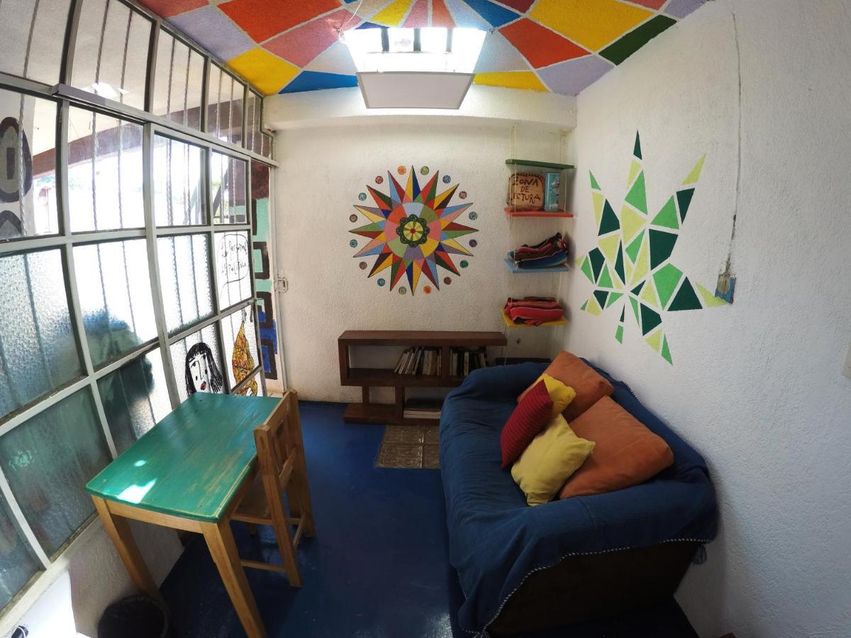 Lipi House Hostel ซานกริสโตบัล เด ลาสกาซาส ภายนอก รูปภาพ